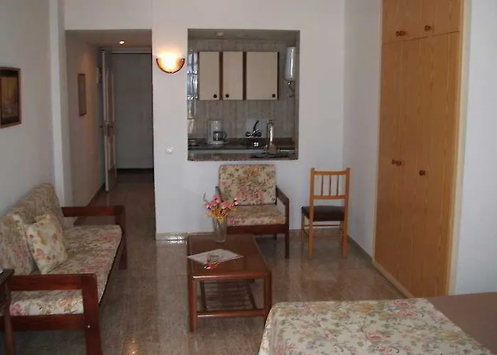 Отель Livvo Veril Playa
